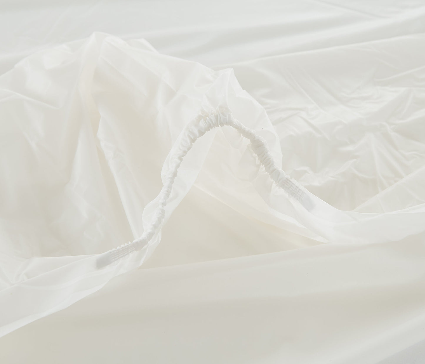 Bargoose Heavy Duty Fitted Vinyl Waterproof Mattress Protector (6‑Gauge)